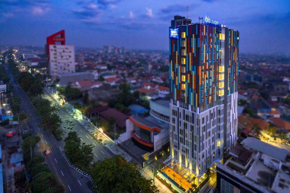 Deka Hotel Surabaya Hr Muhammad Eksteriør billede