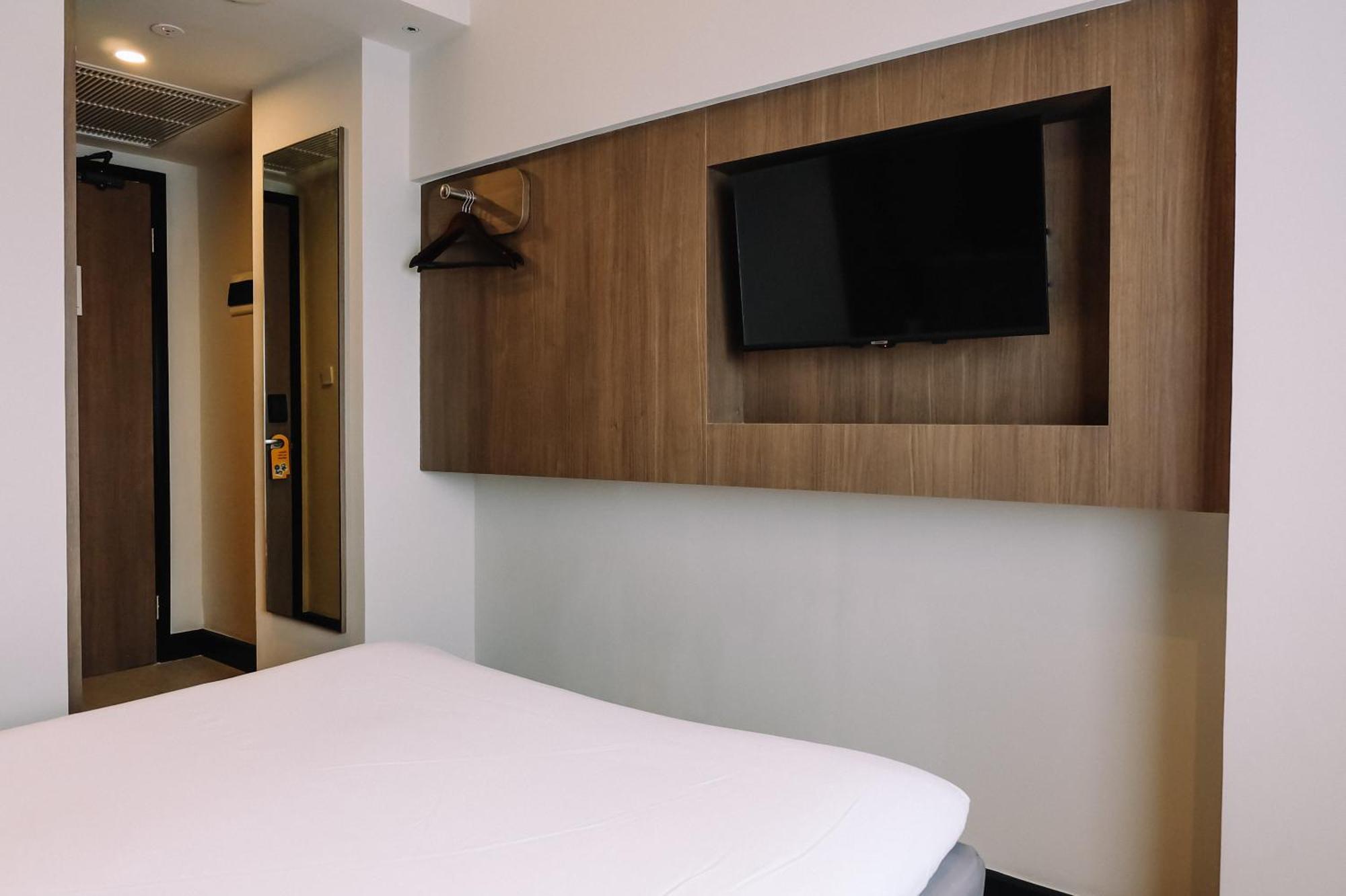 Deka Hotel Surabaya Hr Muhammad Eksteriør billede