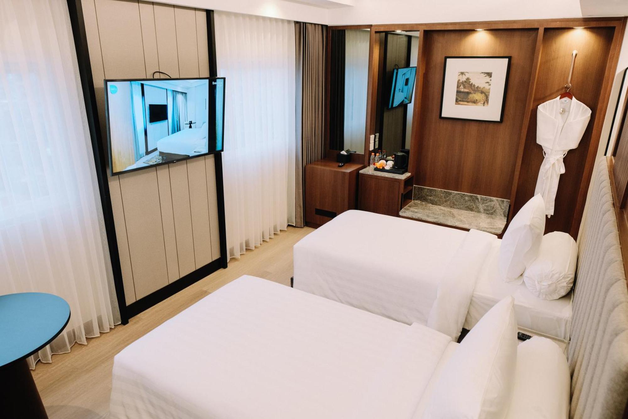 Deka Hotel Surabaya Hr Muhammad Eksteriør billede