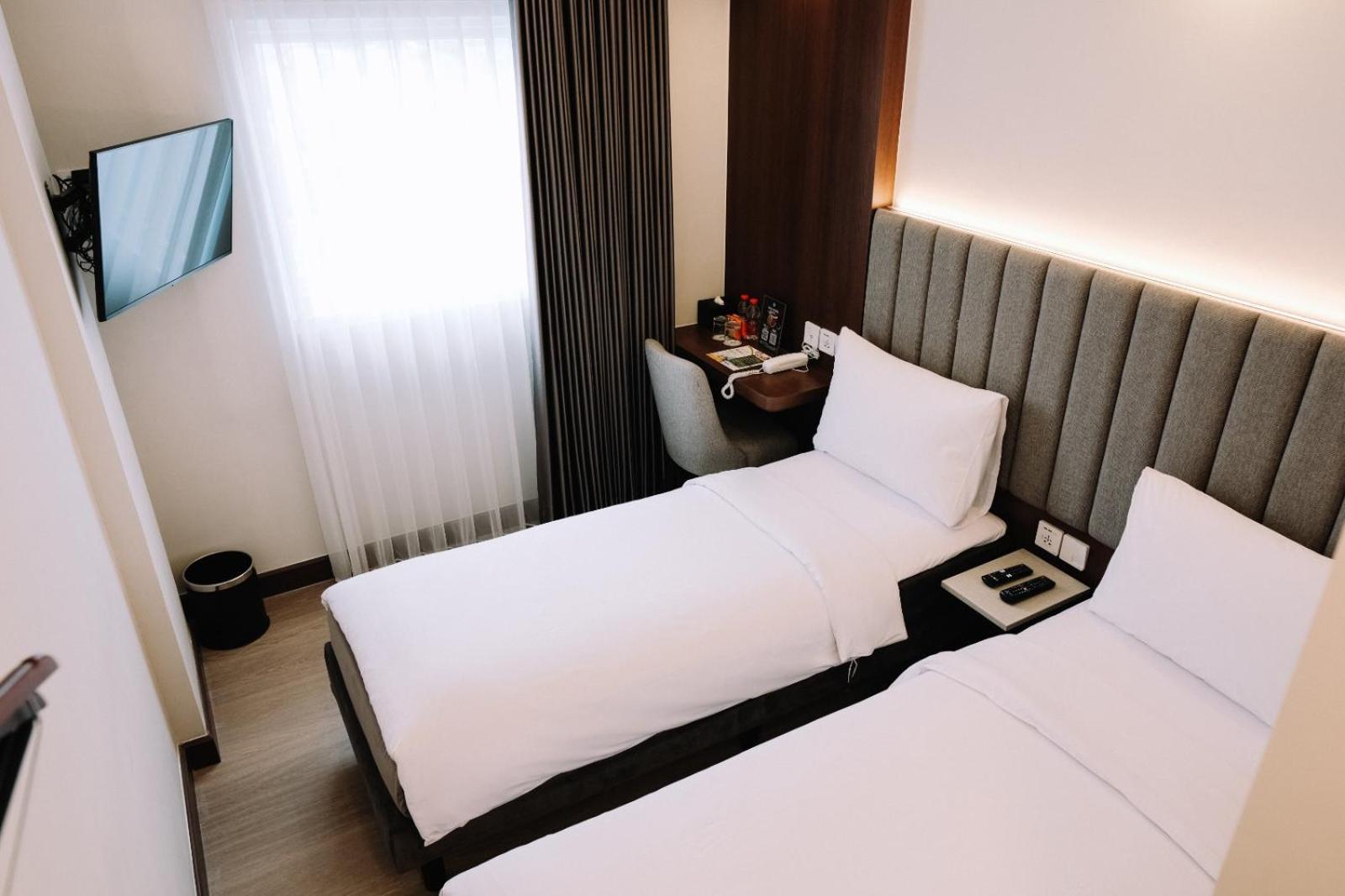 Deka Hotel Surabaya Hr Muhammad Eksteriør billede