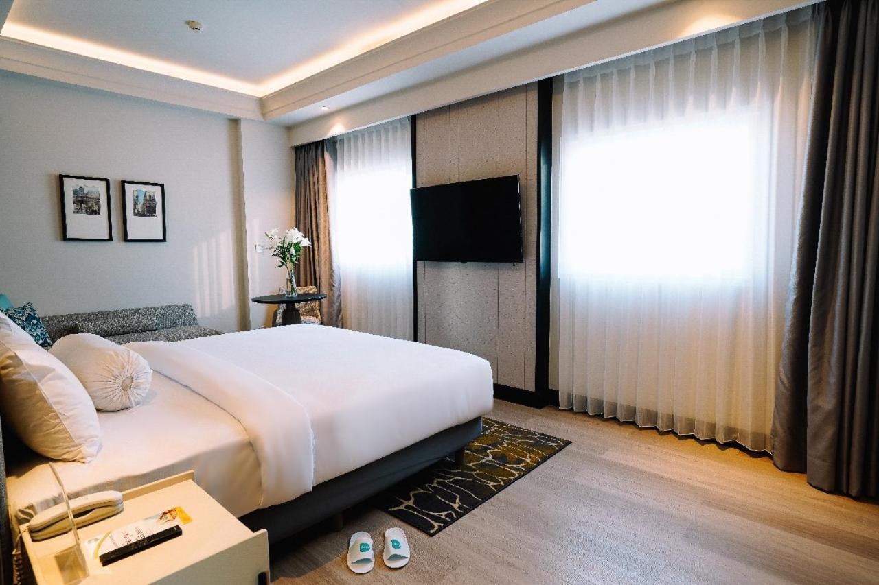 Deka Hotel Surabaya Hr Muhammad Værelse billede