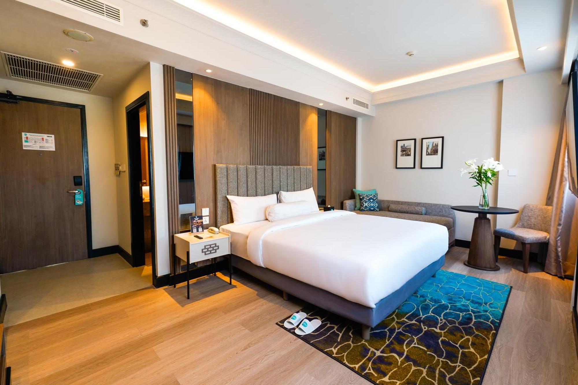 Deka Hotel Surabaya Hr Muhammad Eksteriør billede