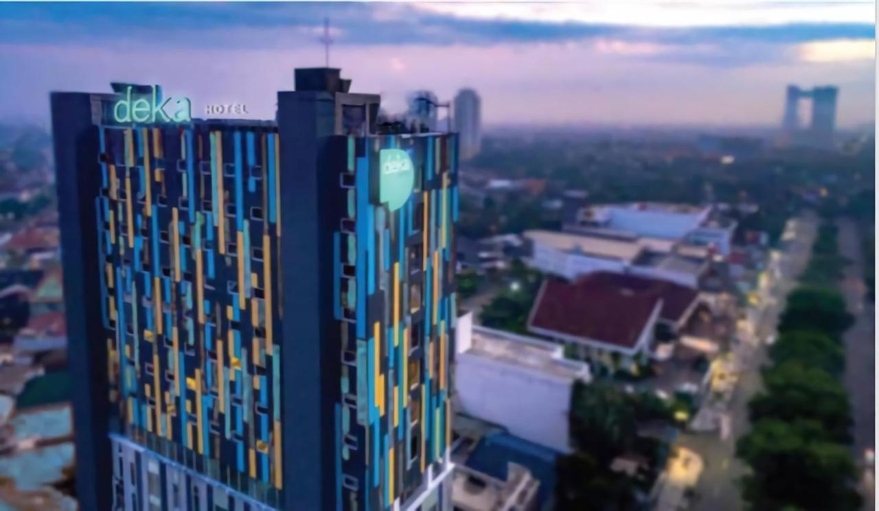 Deka Hotel Surabaya Hr Muhammad Eksteriør billede